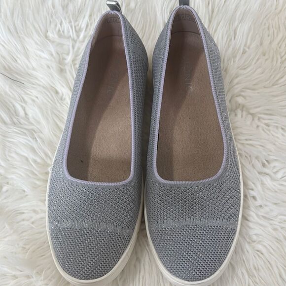 VIONIC Women's Sparkling Gray Slip-On Shoes Size 10 - Picture 1 of 8